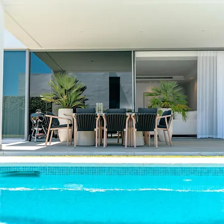 Dominica Villa Estepona